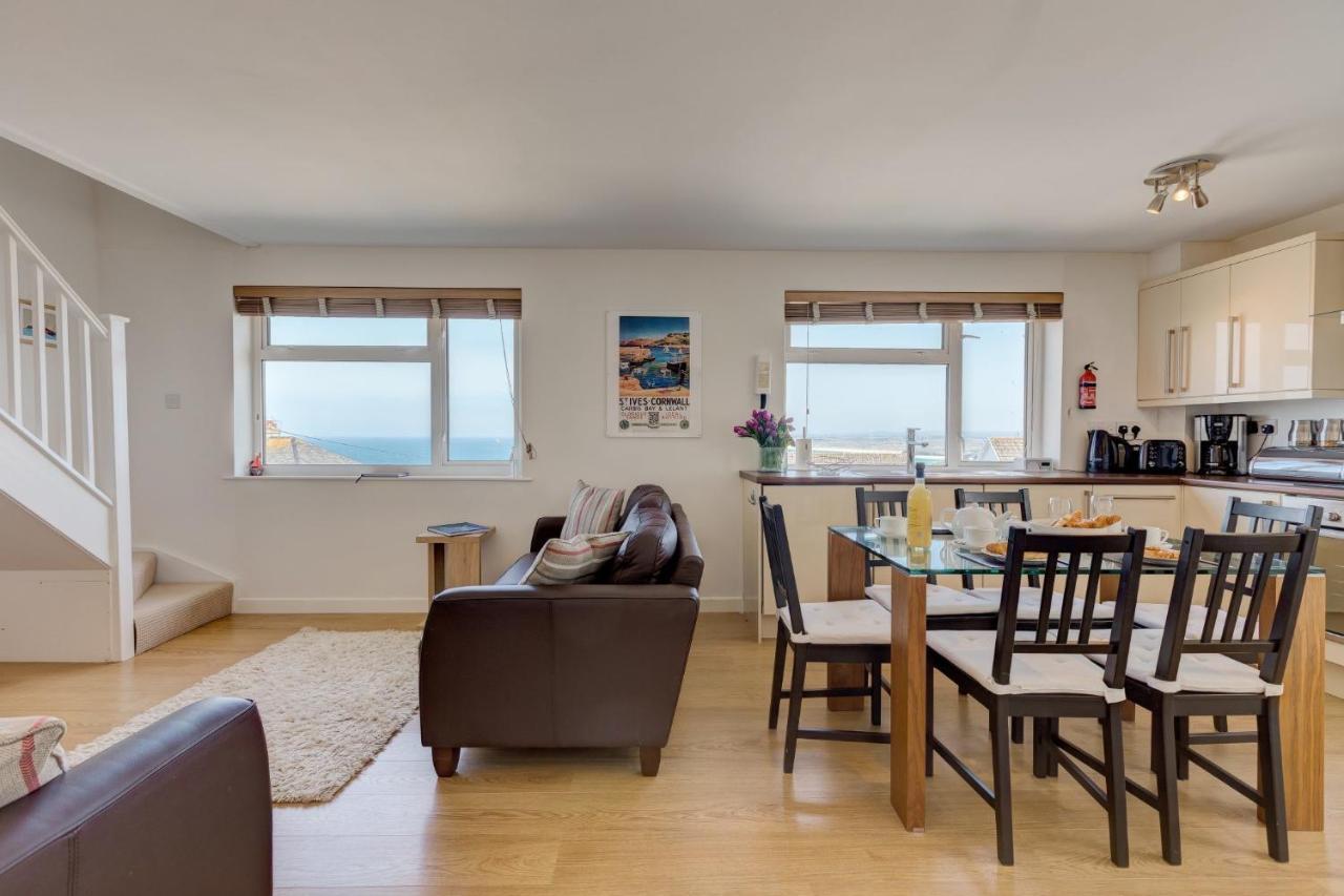 Atlantic Blue Apartment Carbis Bay Exterior photo